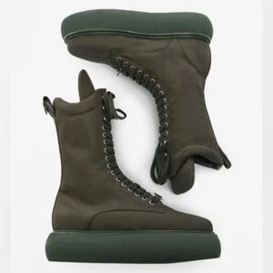 The Attico Selene Platform Boot in Military Green, size 39. BNWT Orig $880
